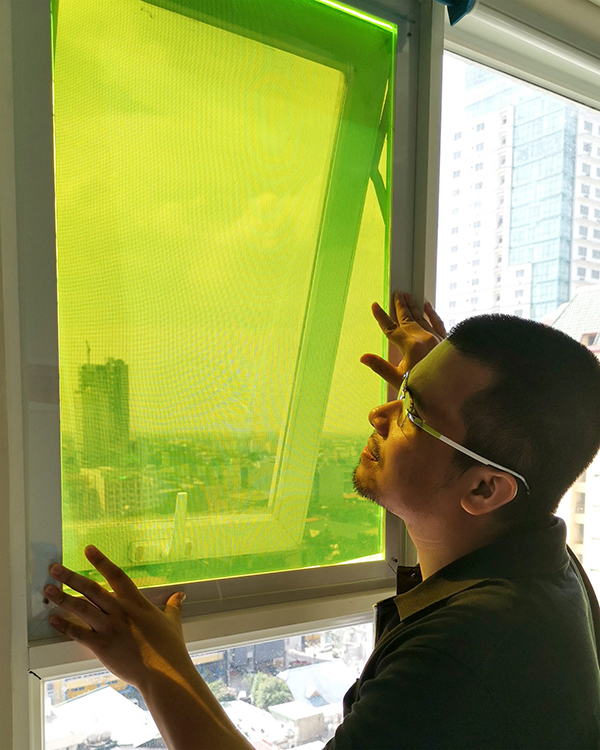 paineis-solares-vegetais-2 Estudante cria painel solar feito de lixo que gera energia sem luz direta