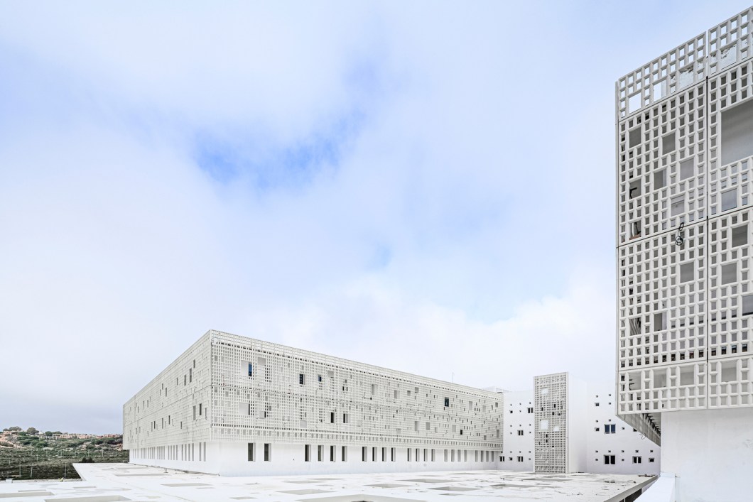 University Hospital in Tangier, por Hajji & Elouali + Architecturestudio, no Marrocos. Projeto vencedor na categoria Arquitetura Hospitalar. University Hospital in Tangier, por Hajji & Elouali + Architecturestudio, no Marrocos. Projeto vencedor na categoria Arquitetura Hospitalar.