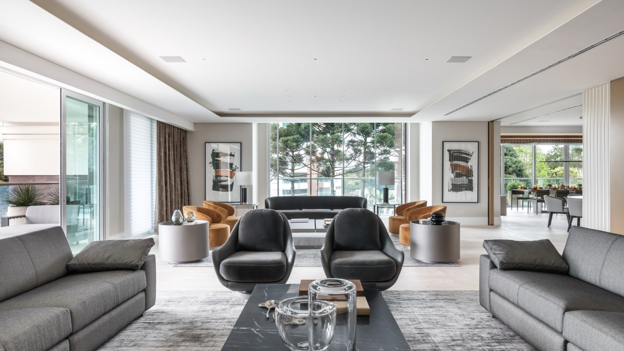 Apartamento moderno de 874m² tem interiores assinado por Jayme Bernardo