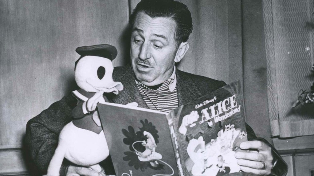 walt-disney-empreendedor Walt Disney e seus personagens /