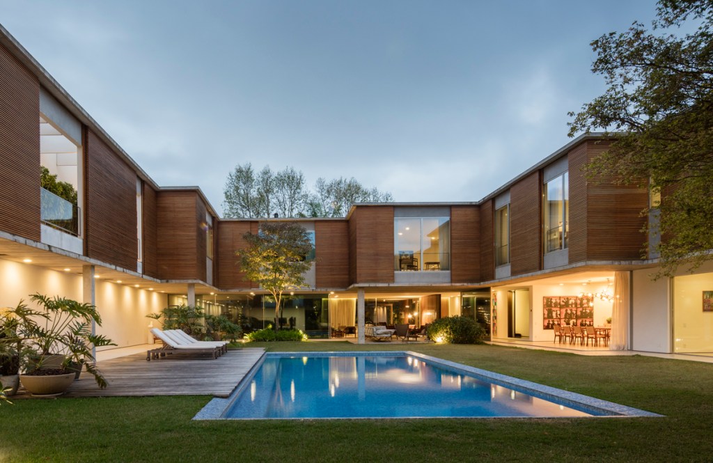 Casa Atrium, por Isay Weinfeld /