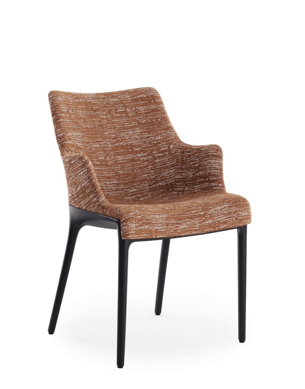 Eleganza Nia Milão 2023: Philippe Starck lança cadeira feita com cápsulas de café