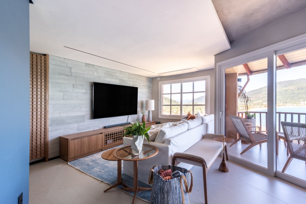 Julia Herman fotografia-31 Apartamento de 180 m² em Tabatinga, São Paulo, assinado por Sabrina Salles, utiliza cozinha colorida e varanda com vista pro mar.
