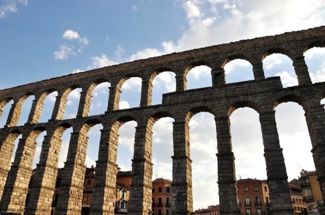 50º) Aqueduto de Segóvia - Espanha 50º) Aqueduto de Segóvia - Espanha