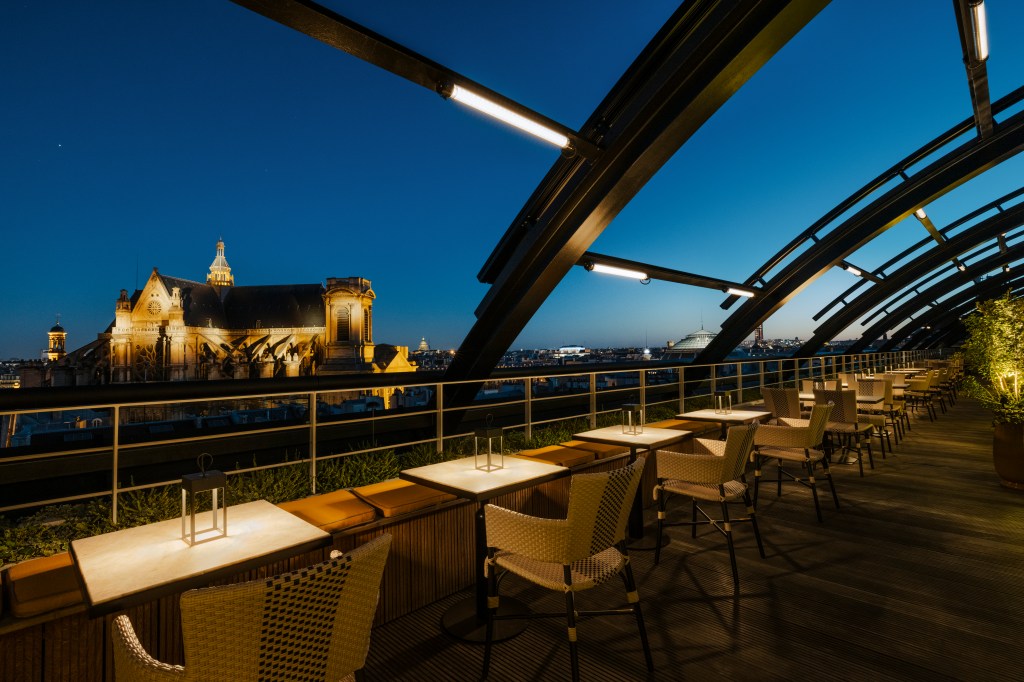 tables-vue-saint-eustache-roof-top Hotel Madame Rêve Paris