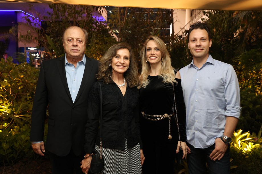 Lincoln Lepri, Elenir Lepri, Ludmila Lepri e José Lepri.