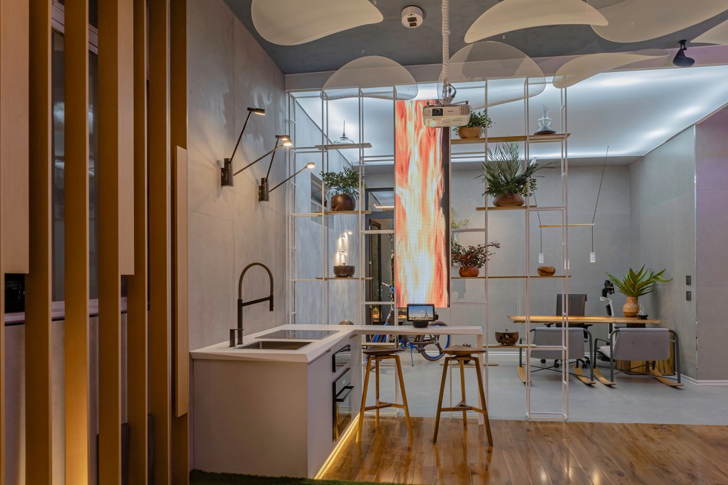 Yuri Bini - Hub Smart Office. O projeto é um espaço colaborativo que utiliza a estratégia de tecnologia sustentável, com o uso de materiais de qualidade, com baixo consumo de energia, que proporciona economia ao consumidor por meio do desenvolvimento de produtos e soluções mais eficientes e duradouras. Um ambiente sensorial organizado com o intuito de estimular os cinco sentidos e com o foco na experiência do usuário, planejado para mostrar o melhor da arquitetura aliada ao design. Yuri Bini - Hub Smart Office. O projeto é um espaço colaborativo que utiliza a estratégia de tecnologia sustentável, com o uso de materiais de qualidade, com baixo consumo de energia, que proporciona economia ao consumidor por meio do desenvolvimento de produtos e soluções mais eficientes e duradouras. Um ambiente sensorial organizado com o intuito de estimular os cinco sentidos e com o foco na experiência do usuário, planejado para mostrar o melhor da arquitetura aliada ao design.