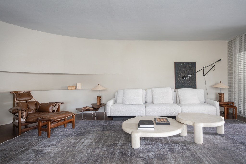 ana-hnszek-marcelo-polido-living-equilibrium-casacor-rio-grande-do-sul-2023-credito-cristiano-bauce (7) Ana Hnszek e Marcelo Polido - Living Equilibrium. Projeto da CASACOR Rio Grande do Sul 2023.
