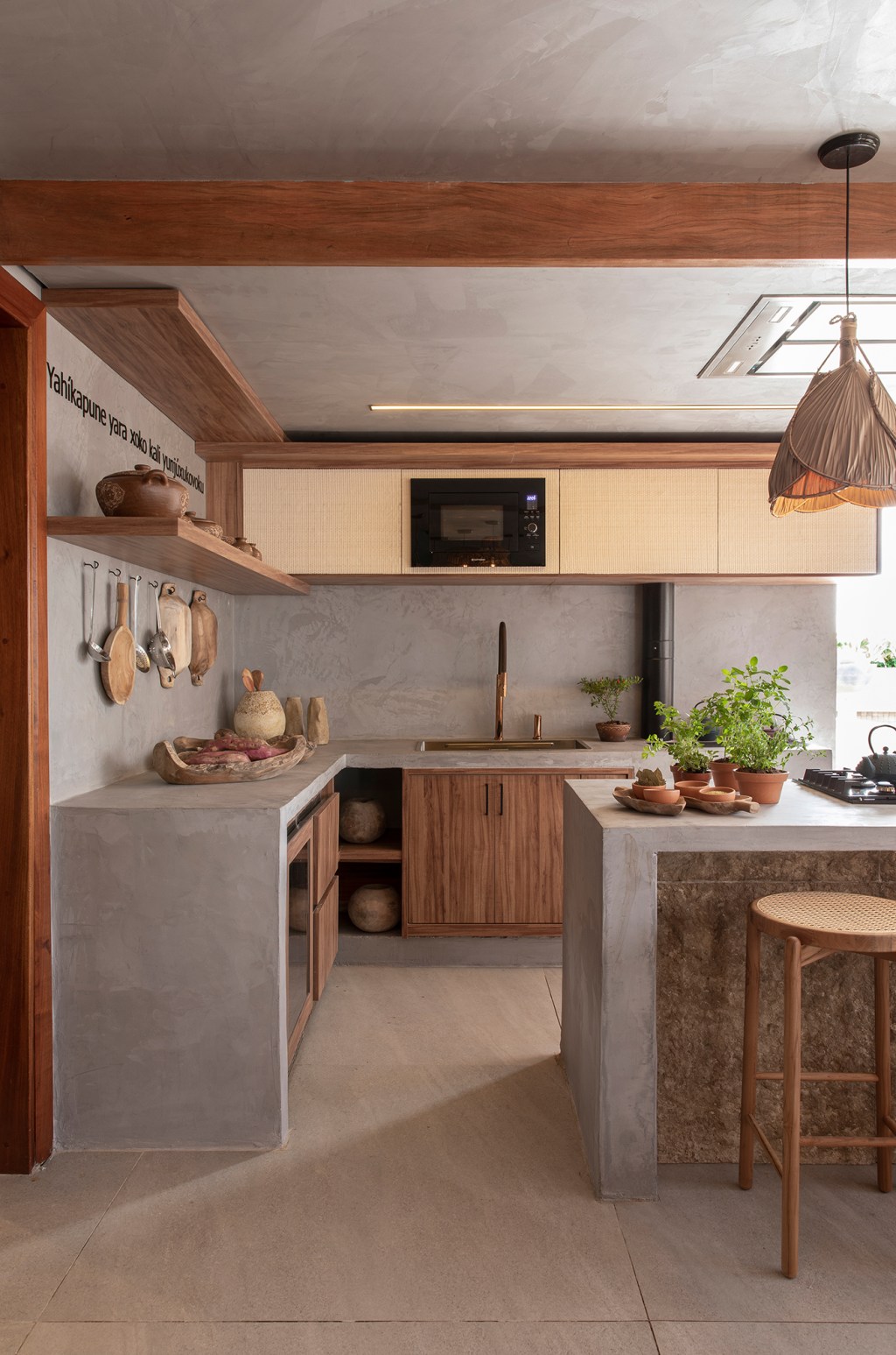 thais-alves-refugio-da-chef-indigena-casacor-ribeirao-preto-2023-credito-carolina-mossin (1) Thais Alves - Refúgio da Chef Indígena. Projeto da CASACOR Ribeirão Preto 2023.