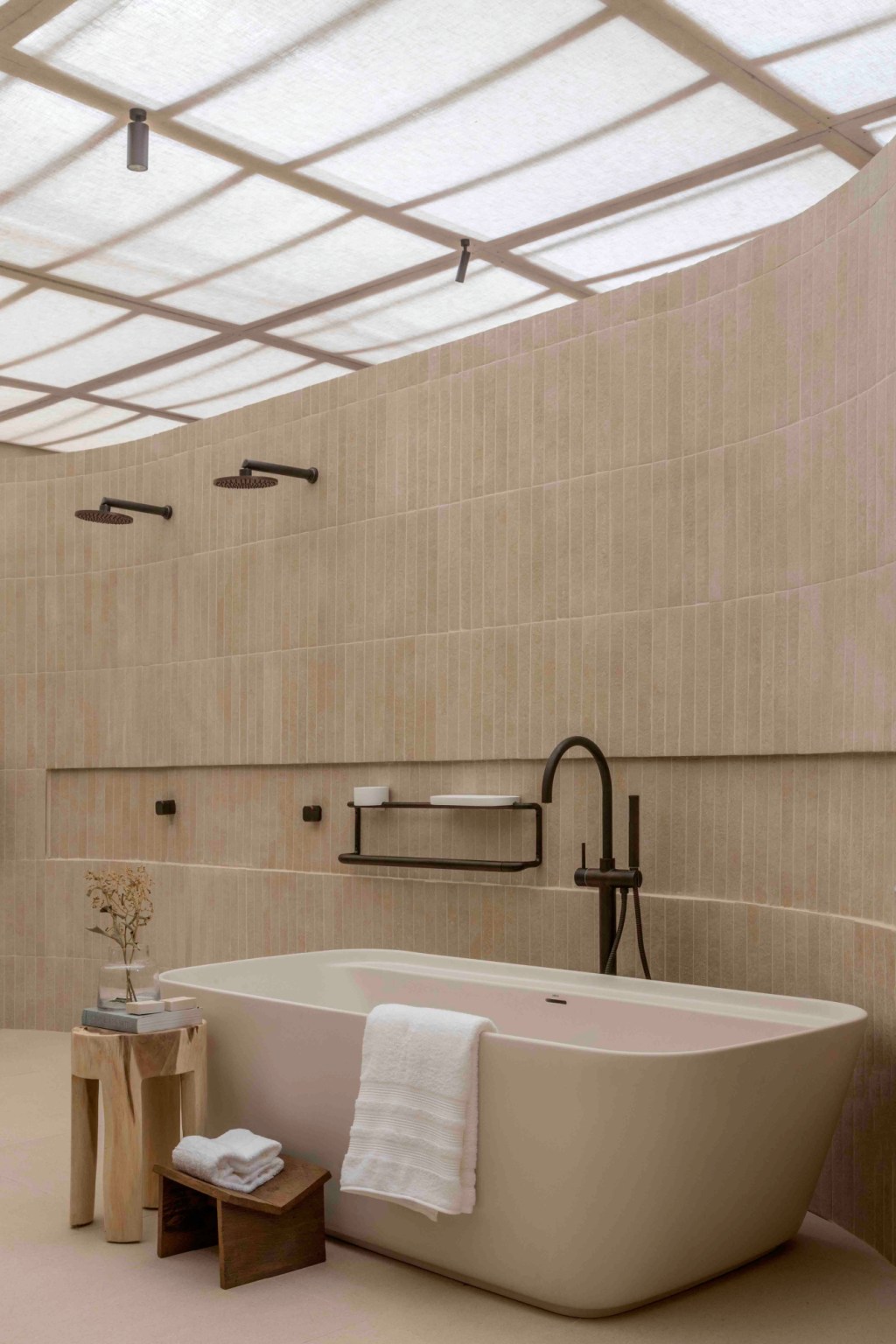 Deca—Spa-Naz-Deca—Traama-Arquitetura—CASACOR-Brasilia–credito-Edgard-Cesar—5- (1) Traama Arquitetura (Amanda Saback e Ana Luiza Veloso) - Spa Naz Deca. Projeto da CASACOR Brasília 2023.