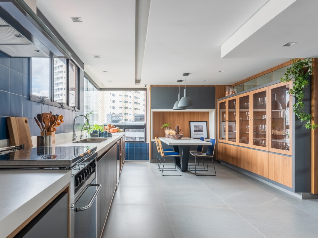 Apartamento em Vila Romana, São Paulo, assinado por Pietro Terlizzi Arquitetura.