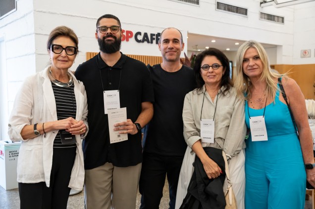 Cris Ferraz, Thiago Pontes, Pedro Nitsche, Silvia Camargo e Claudia Spina Cris Ferraz, Thiago Pontes, Pedro Nitsche, Silvia Camargo e Claudia Spina