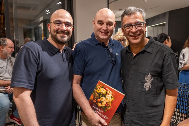 Felipe Fichberg, Eloy Fichberg e Pedro Ariel. Felipe Fichberg, Eloy Fichberg e Pedro Ariel.