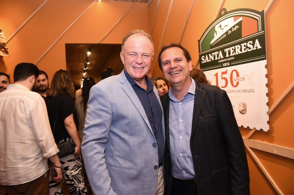 Renato Casagrande e o prefeito de Santa Teresa, Kleber Medici da Costa CASACOR Espírito Santo 2023 Renato Casagrande e o prefeito de Santa Teresa, Kleber Medici da Costa CASACOR Espírito Santo 2023