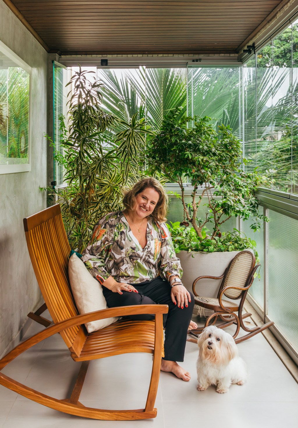 ana-cano-reforma-proprio-apartamento-rio-de-janeiro-credito-luiza-schreier (25) Ana Cano assina a reforma do próprio apartamento no Rio de Janeiro. Na foto. a arquiteta Ana Cano.