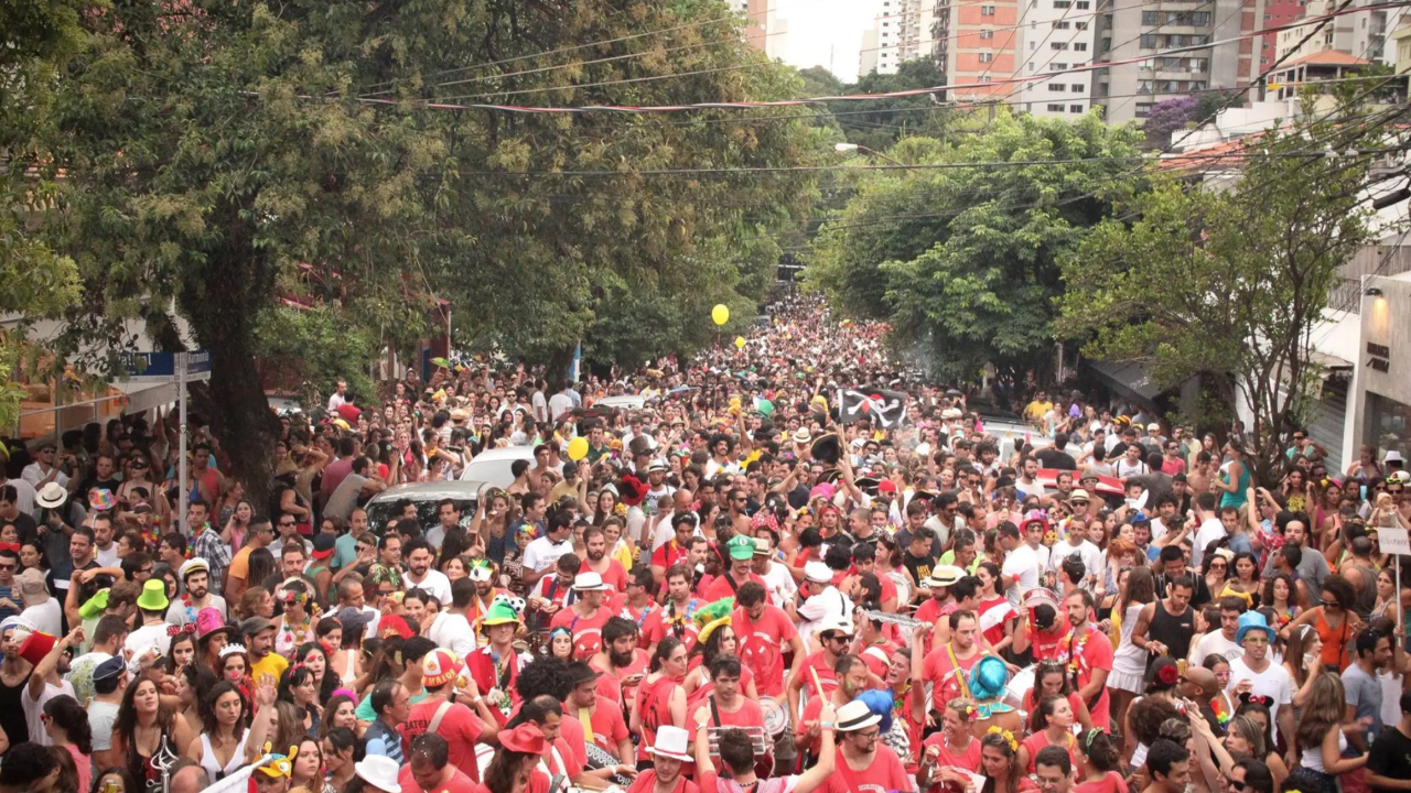 Carnaval de rua em Pinheiros, SP