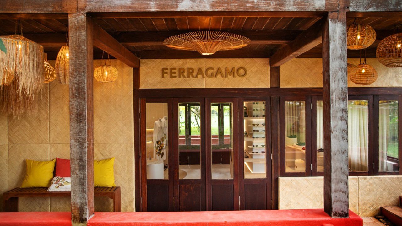 Ferragamo abre loja pop-up inédita em Trancoso, na Bahia