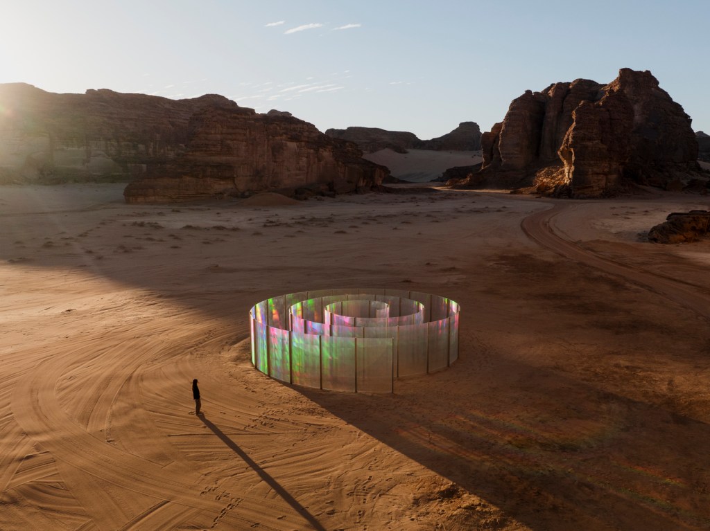 Desert X AlUla 2024 traz arte contemporânea para o deserto da Arábia Saudita