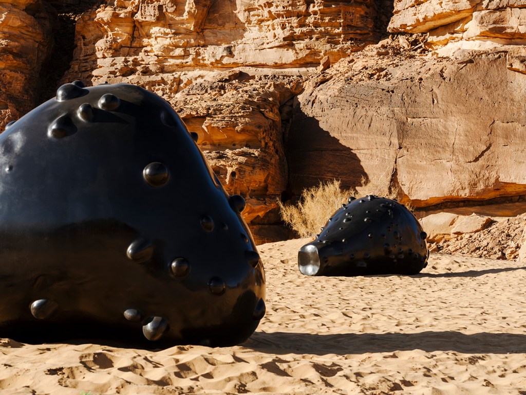 Desert X AlUla 2024 traz arte contemporânea para o deserto da Arábia Saudita