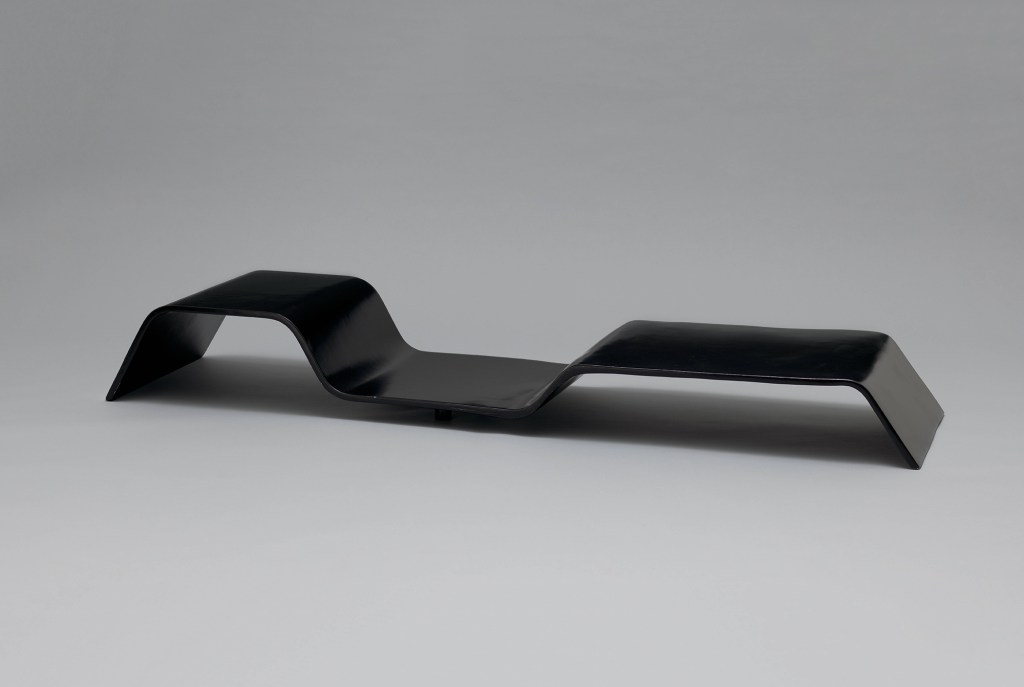733.2015 Oscar Niemeyer (brasileiro, 1907–2012). Tabela Baixa “Módulo” . 1978