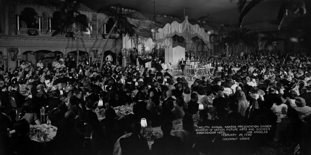 A casa de festas Cocoanut Grove sediou a segunda cerimônia do Oscar em 1930 A casa de festas Cocoanut Grove sediou a segunda cerimônia do Oscar em 1930