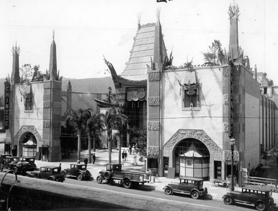 Fachada do TLC Chinese Theater Imax, em Los Angeles, que sediou o Oscar entre 1944 e 1946 Fachada do TLC Chinese Theater Imax, em Los Angeles, que sediou o Oscar entre 1944 e 1946