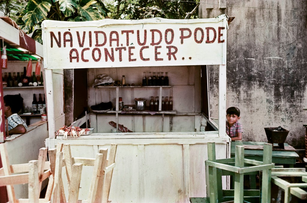 P007CX02f04509_JorgeBodanzky_2500px Festa de largo, Bahia. c.1970. Foto de Jorge Bodanzky. Acervo Jorge Bodanzky / IMS