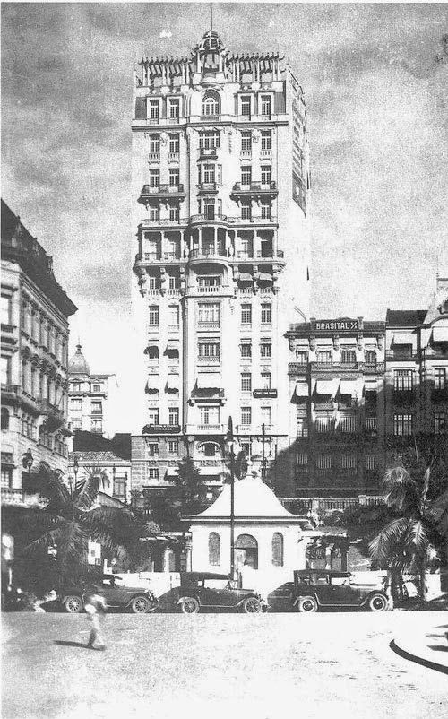 edificio-sampaio-moreira-1924-foto-divulgacao-casacor O Edifício Sampaio Moreira foi inaugurado em 1924 sendo o primeiro arranha-céu da cidade de São Paulo.