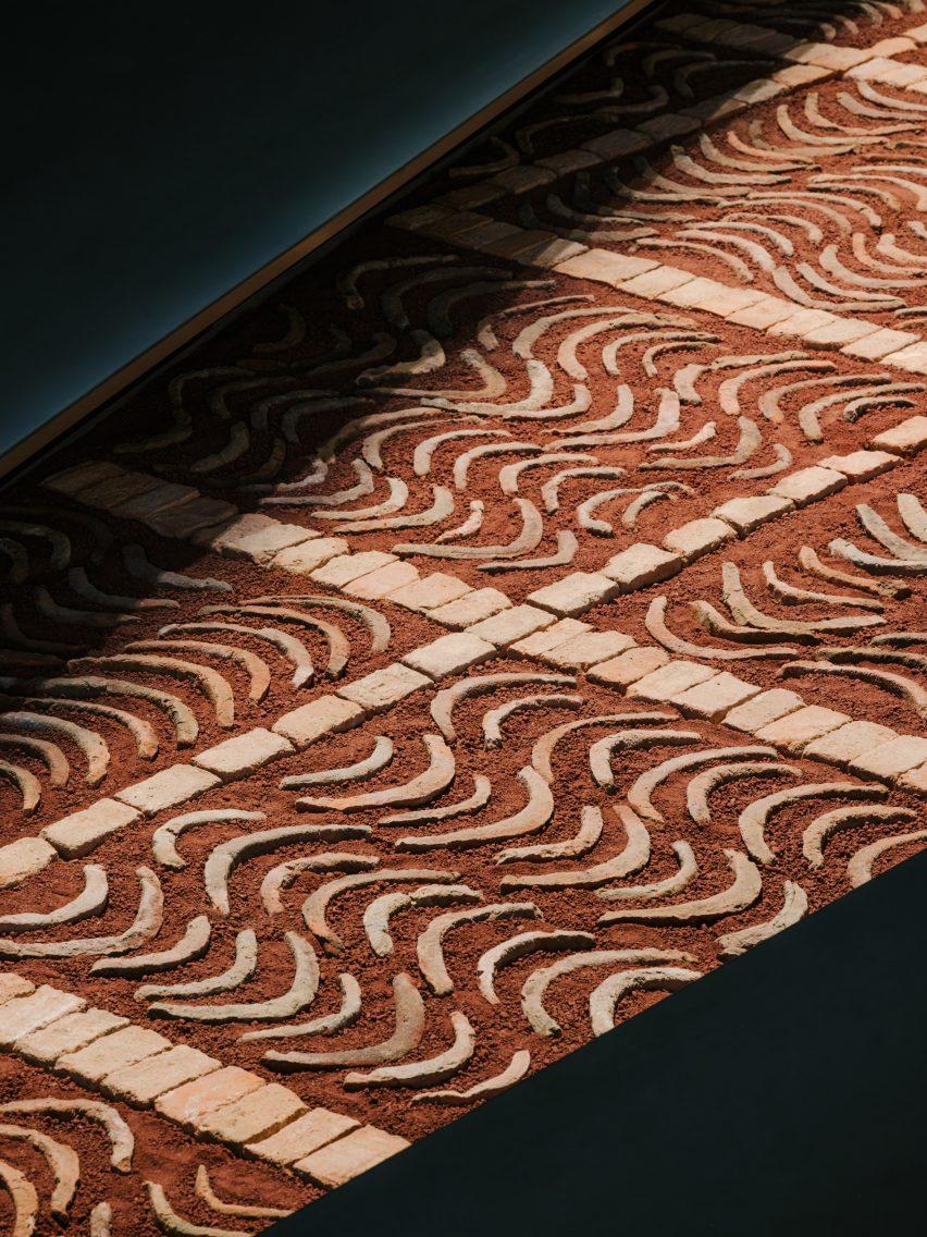 hermes-milan-design-week-installation-_dezeen_2364_col_18-852×1136 Hermès na Milan Design Week 2024