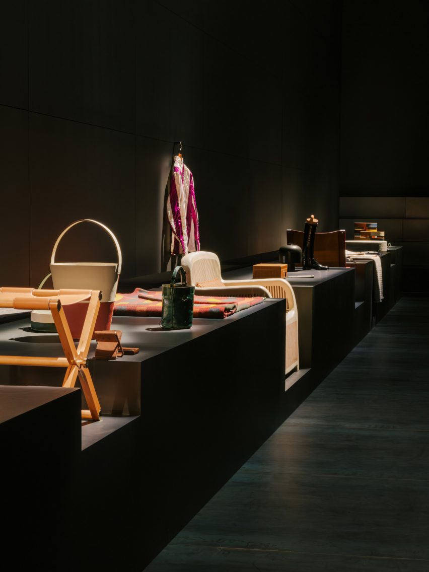 hermes-milan-design-week-installation-_dezeen_2364_col_7-852×1136 Hermès na Milan Design Week 2024