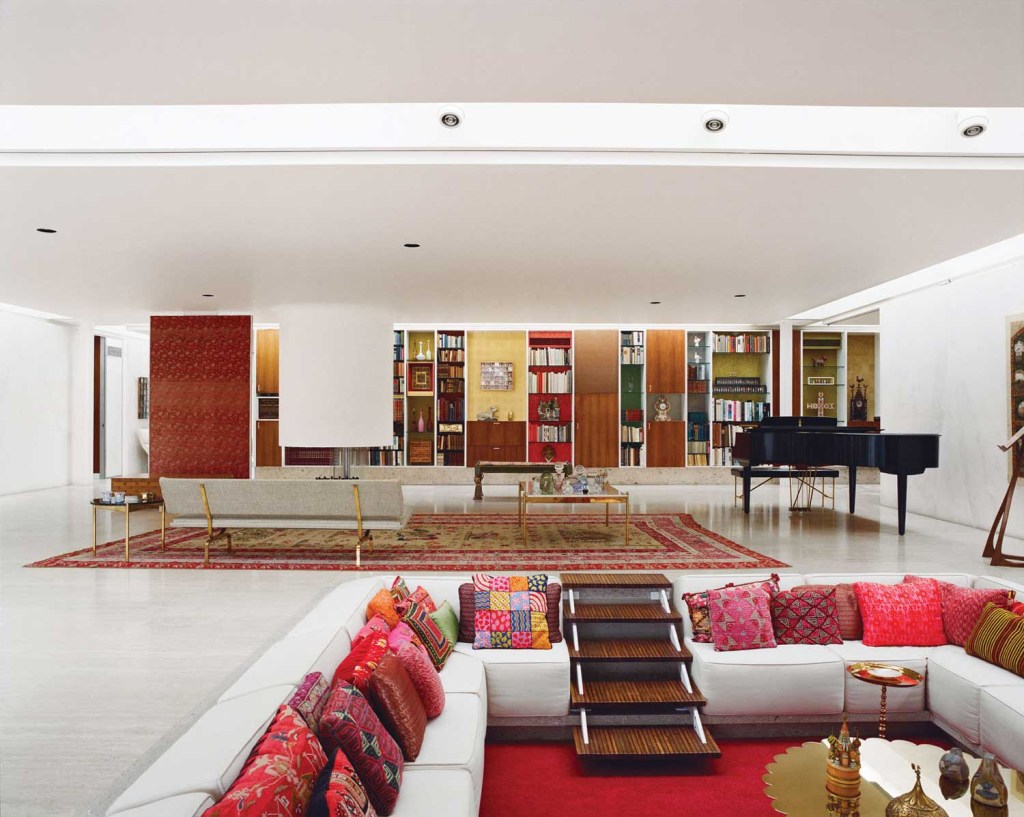 Miller-House-in-Columbus-Indiana-by-Eero-Saarinen-Yellowtrace-06 Conversation pit: conheça essa tendência icônica dos anos 60 e 70