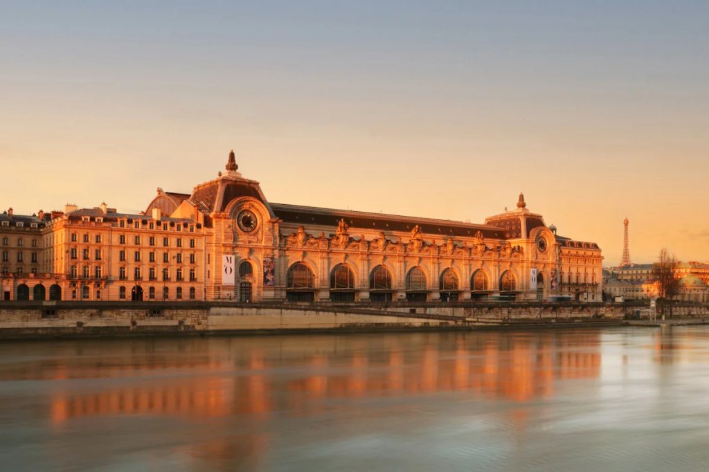 hospedar-dentro-de-um-museu-paris Sala do relógio do Museu D'orsay é convertida em quarto e terá vista para a cidade Olímpica