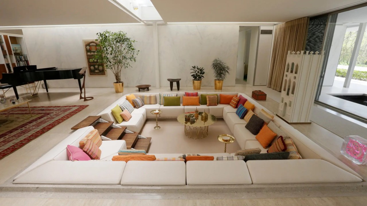 Conversation pit: conheça essa tendência icônica dos anos 70